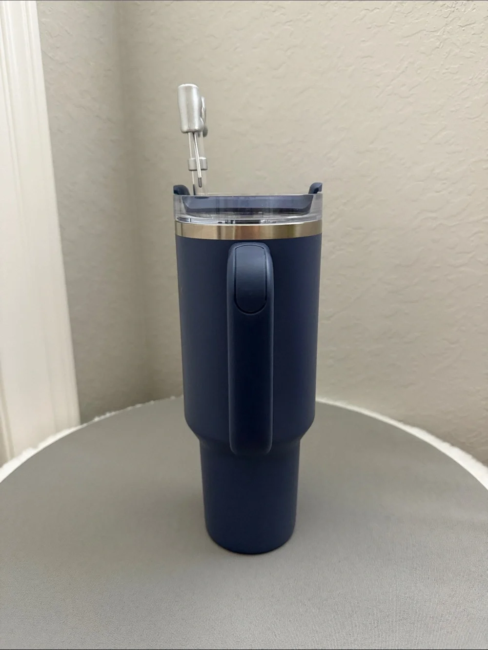 EUC Stanley Twilight 40oz tumbler - Picture 4 of 8